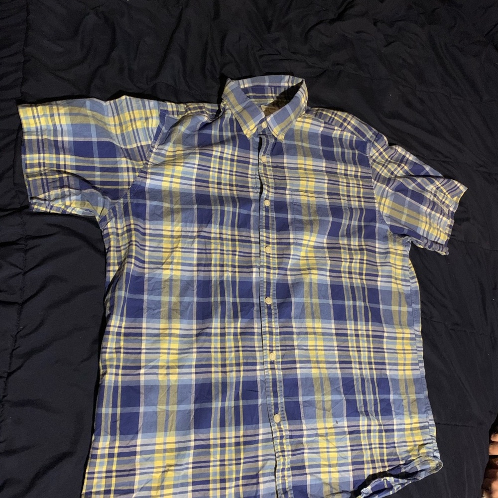 Shirt sleeve button up